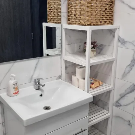 Cozy Pallady Apartment *